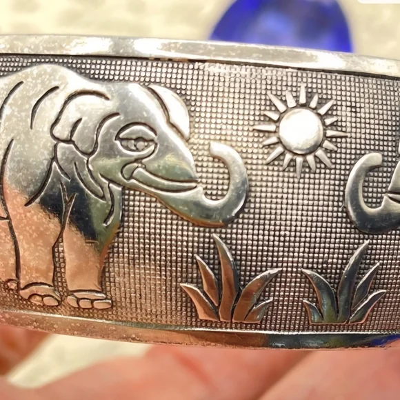 Vintage Elephant Adjustable Engraved Silver Cuff Bracelet. Boho Tribal Style. - Picture 4 of 4